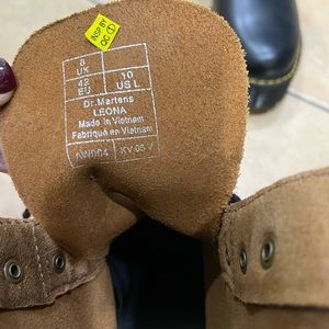 Dr. martens Leona black platform boot